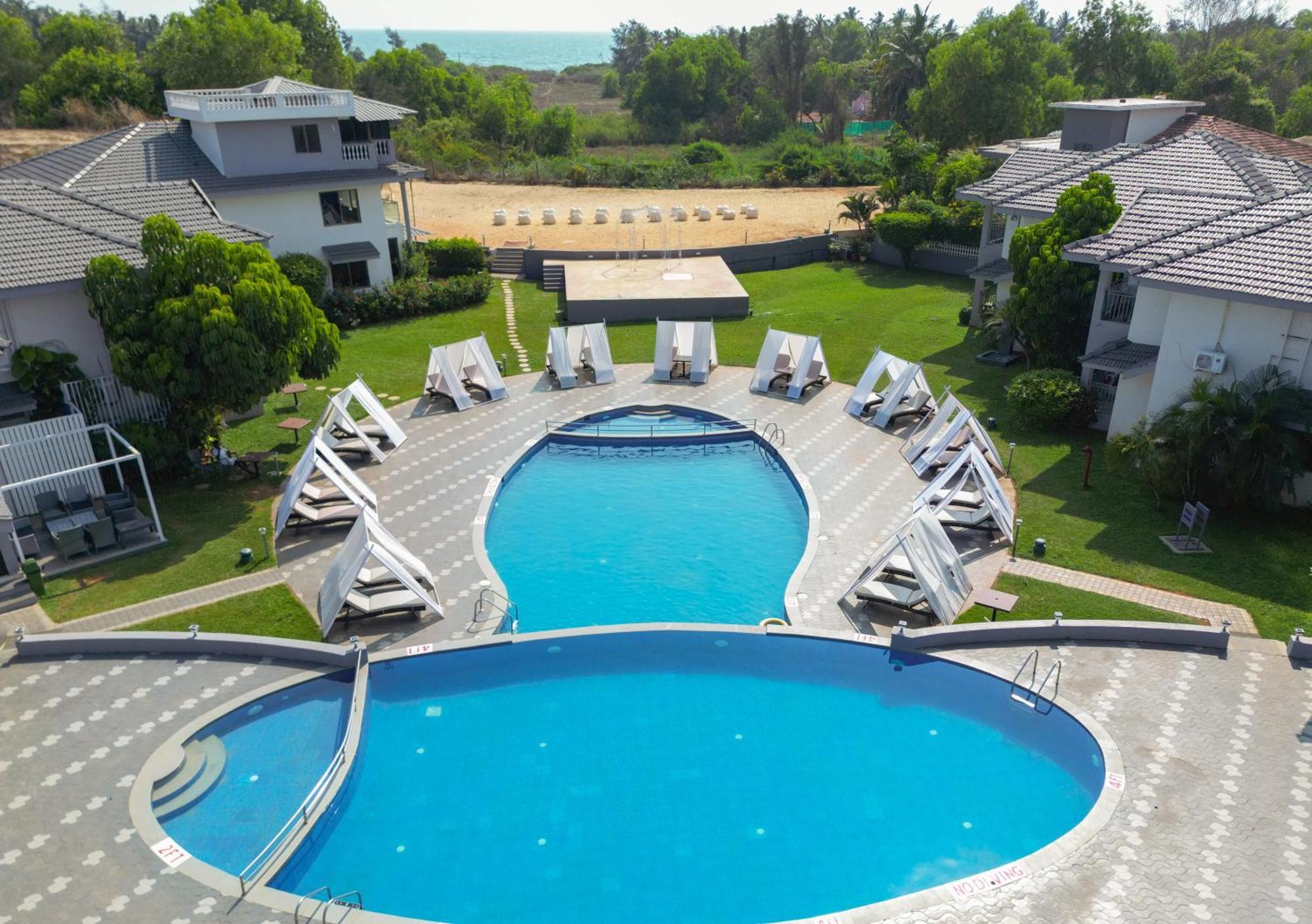 Regenta Baywatch Resort, Goa Бенаулім Екстер'єр фото