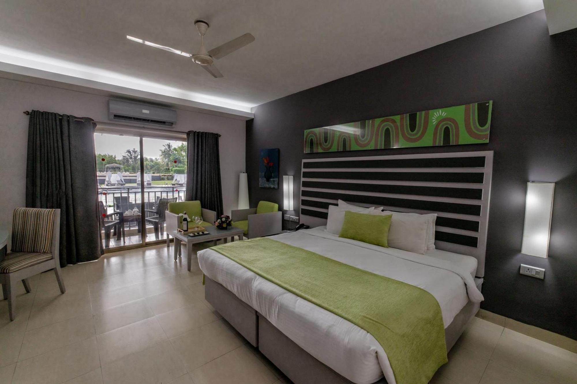 Regenta Baywatch Resort, Goa Бенаулім Екстер'єр фото